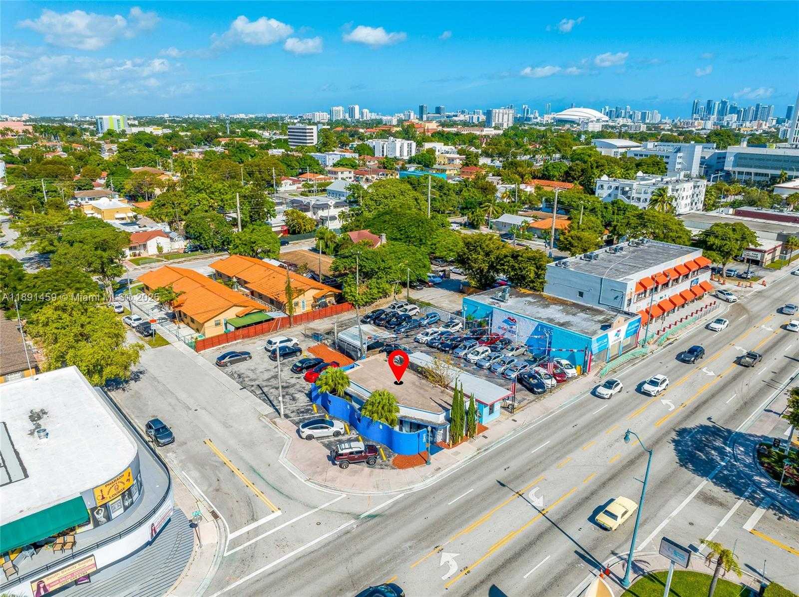 Small Image of 2945 SOUTH WEST 8TH ST, Miami Number 27