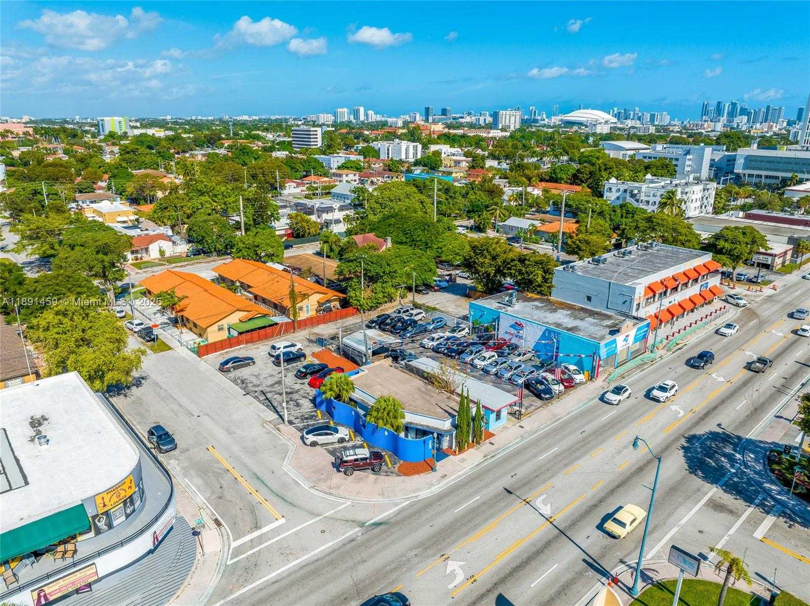 Small Image of 2945 SOUTH WEST 8TH ST, Miami Number 28