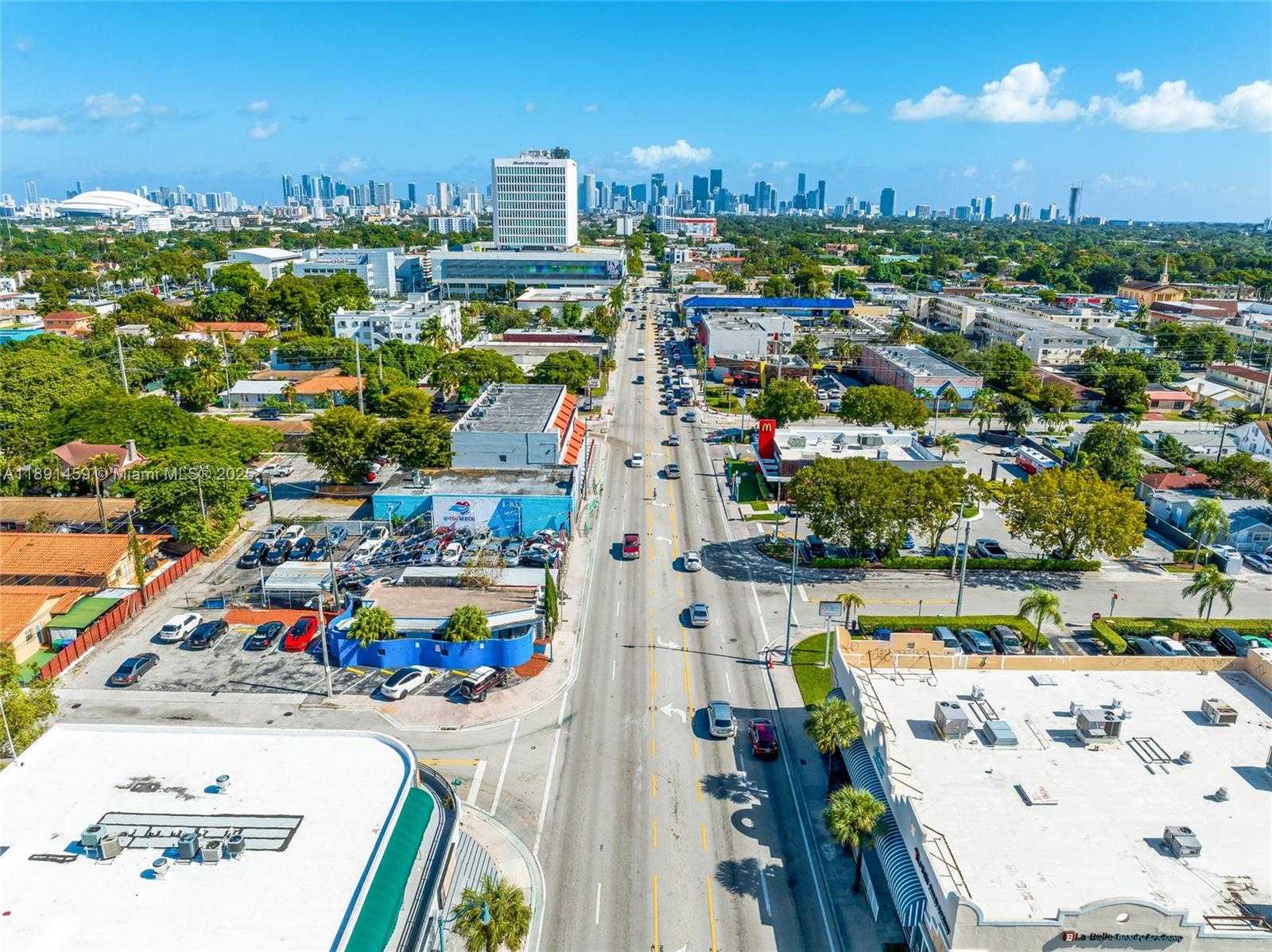 Small Image of 2945 SOUTH WEST 8TH ST, Miami Number 32
