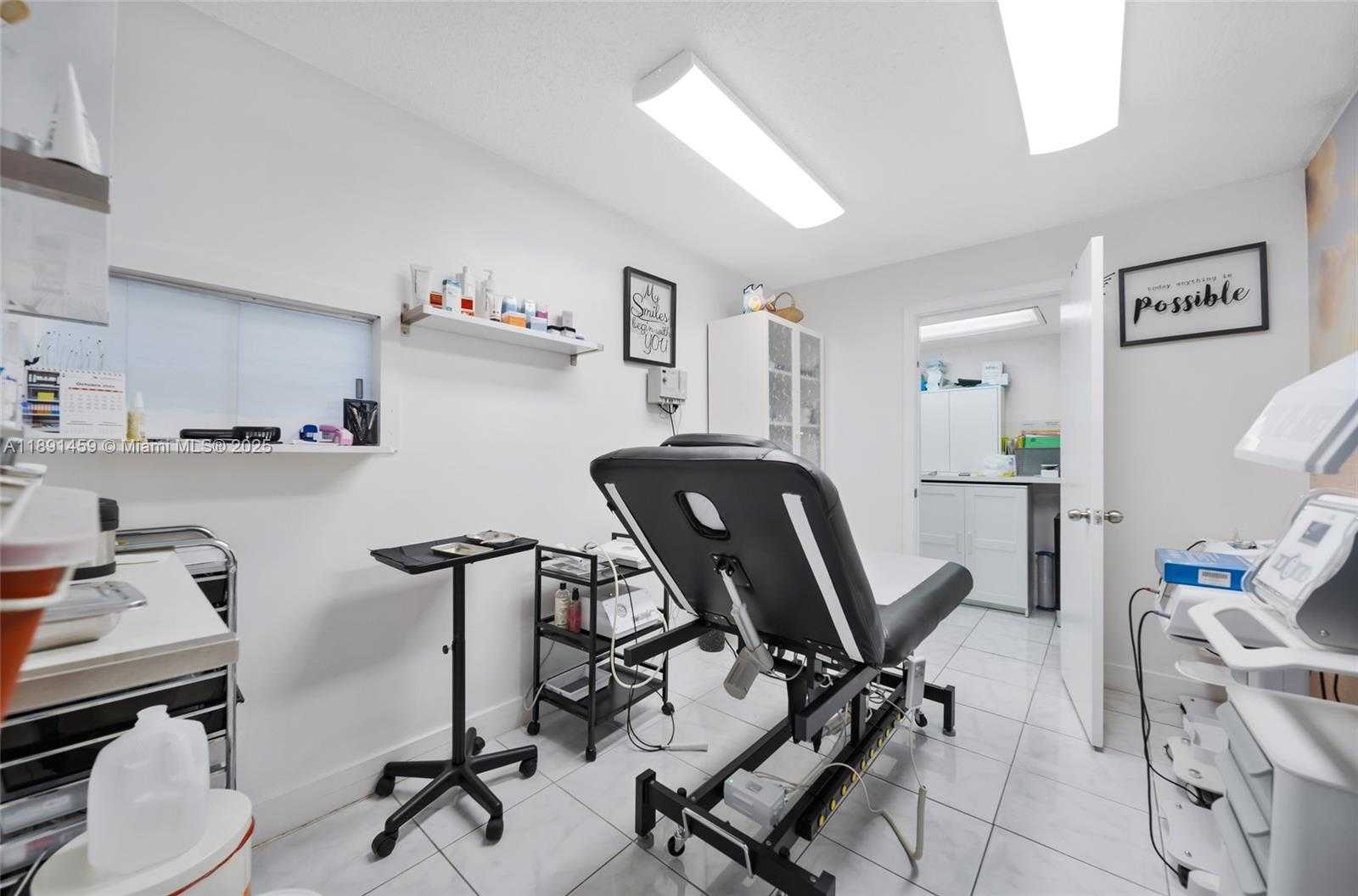 Small Image of 2945 SOUTH WEST 8TH ST, Miami Number 4