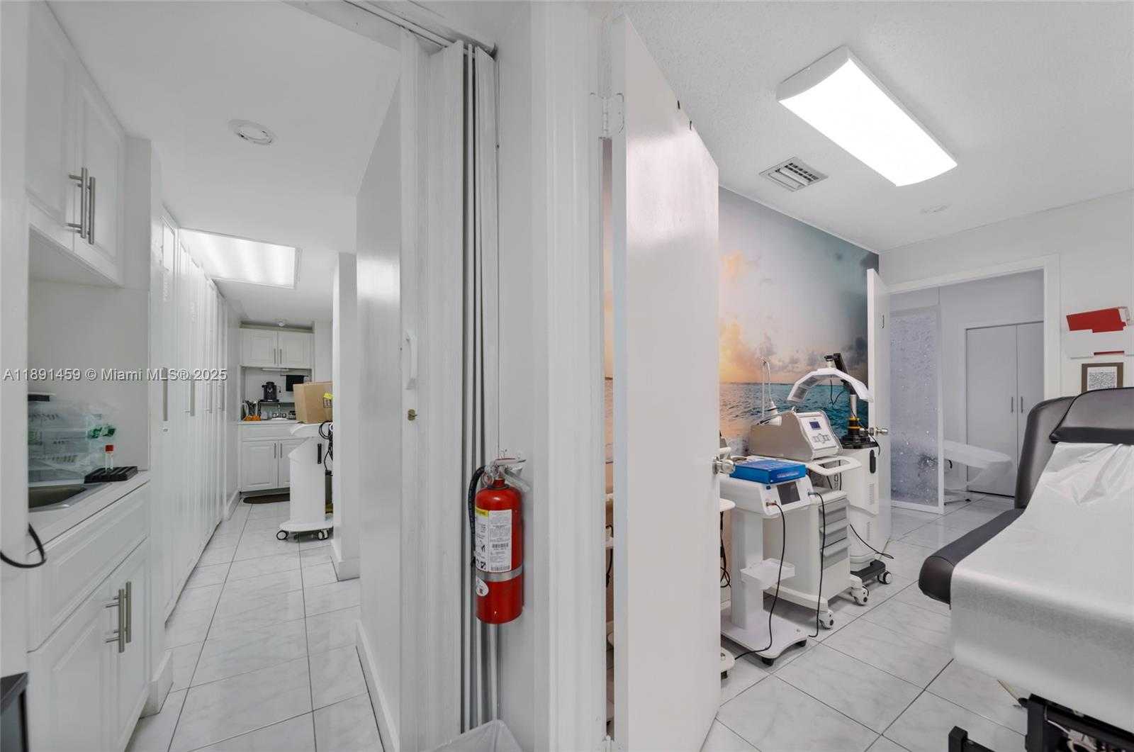 Small Image of 2945 SOUTH WEST 8TH ST, Miami Number 5