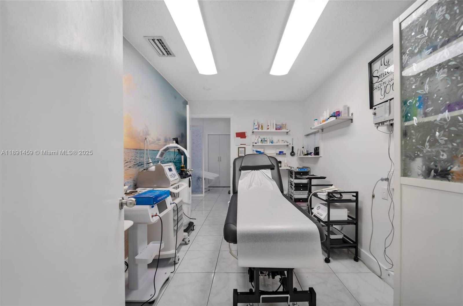 Small Image of 2945 SOUTH WEST 8TH ST, Miami Number 6