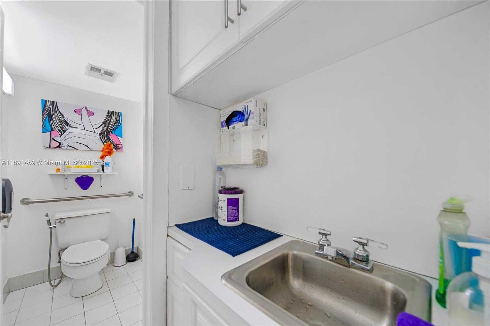 Small Image of 2945 SOUTH WEST 8TH ST, Miami Number 7