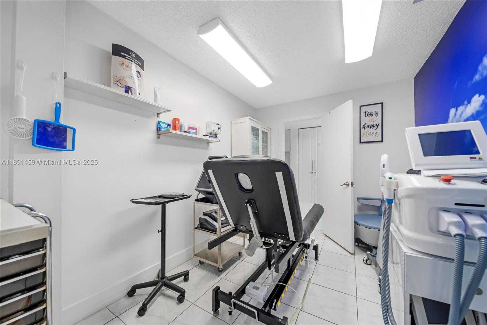 Small Image of 2945 SOUTH WEST 8TH ST, Miami Number 9
