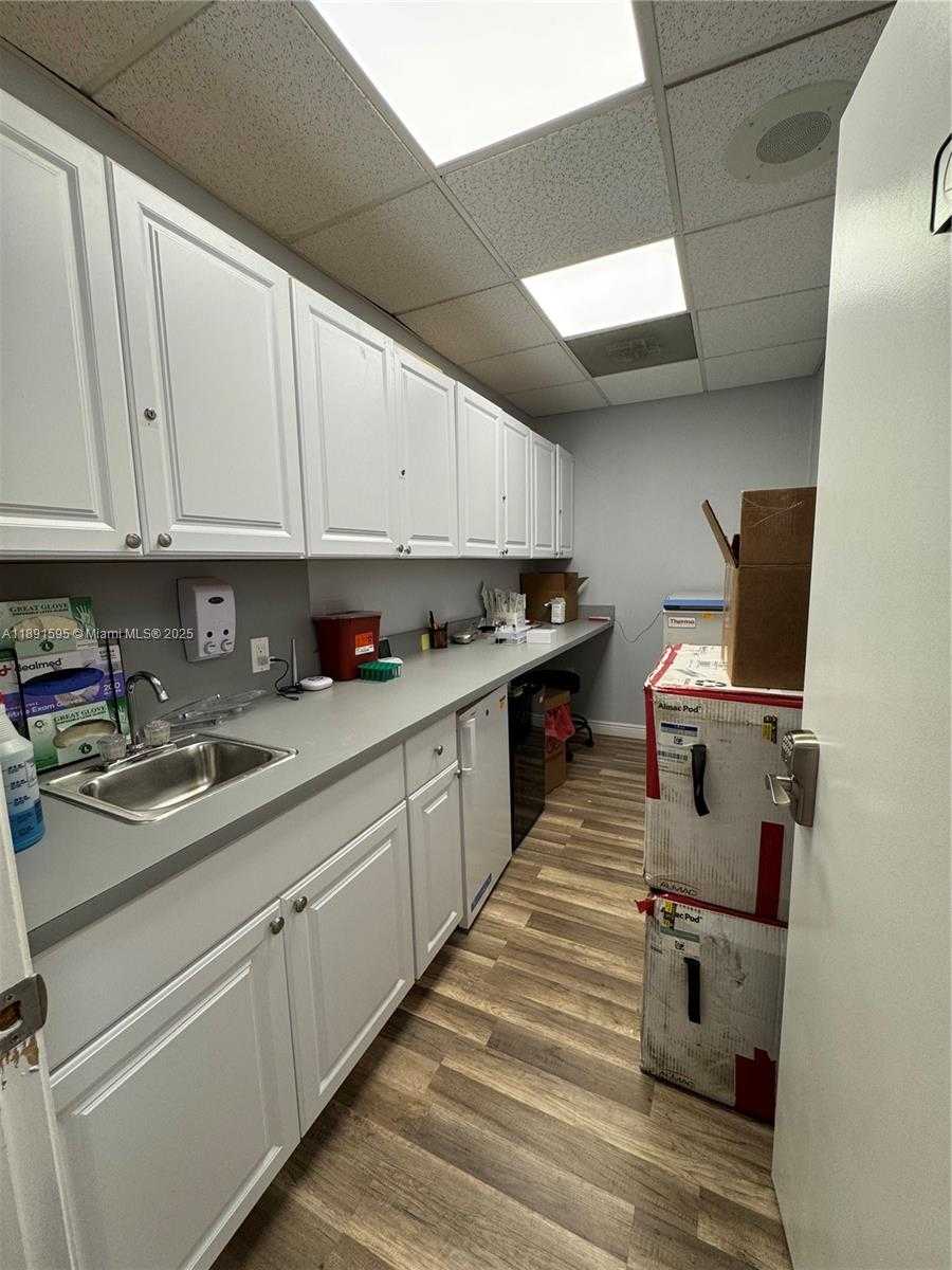 Small Image of 9000 SOUTH WEST 152ND ST, Palmetto Bay Number 16