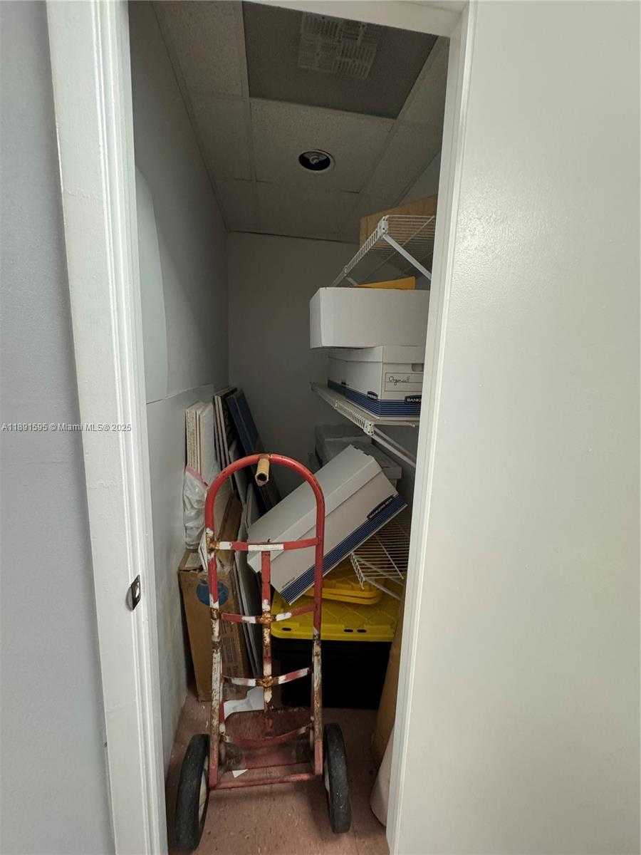 Small Image of 9000 SOUTH WEST 152ND ST, Palmetto Bay Number 23