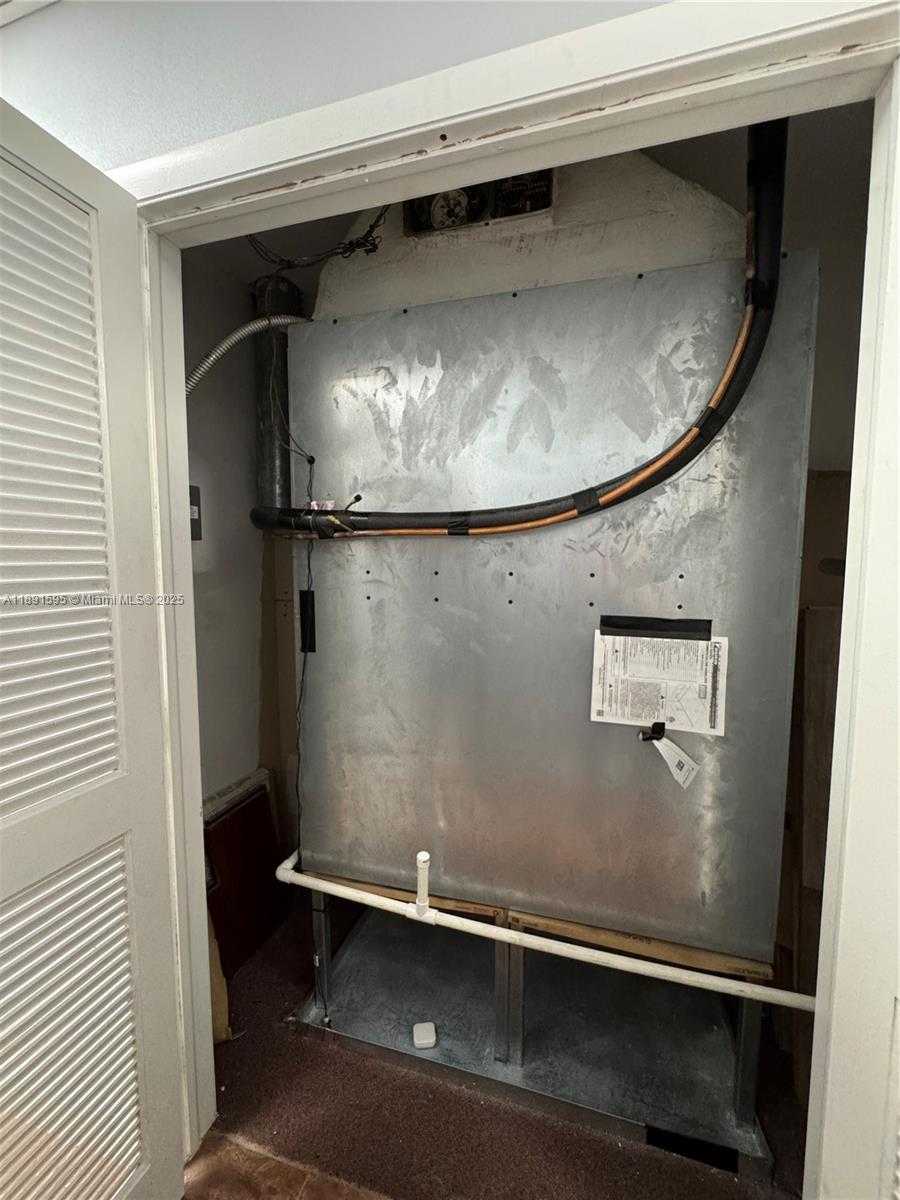 Small Image of 9000 SOUTH WEST 152ND ST, Palmetto Bay Number 24