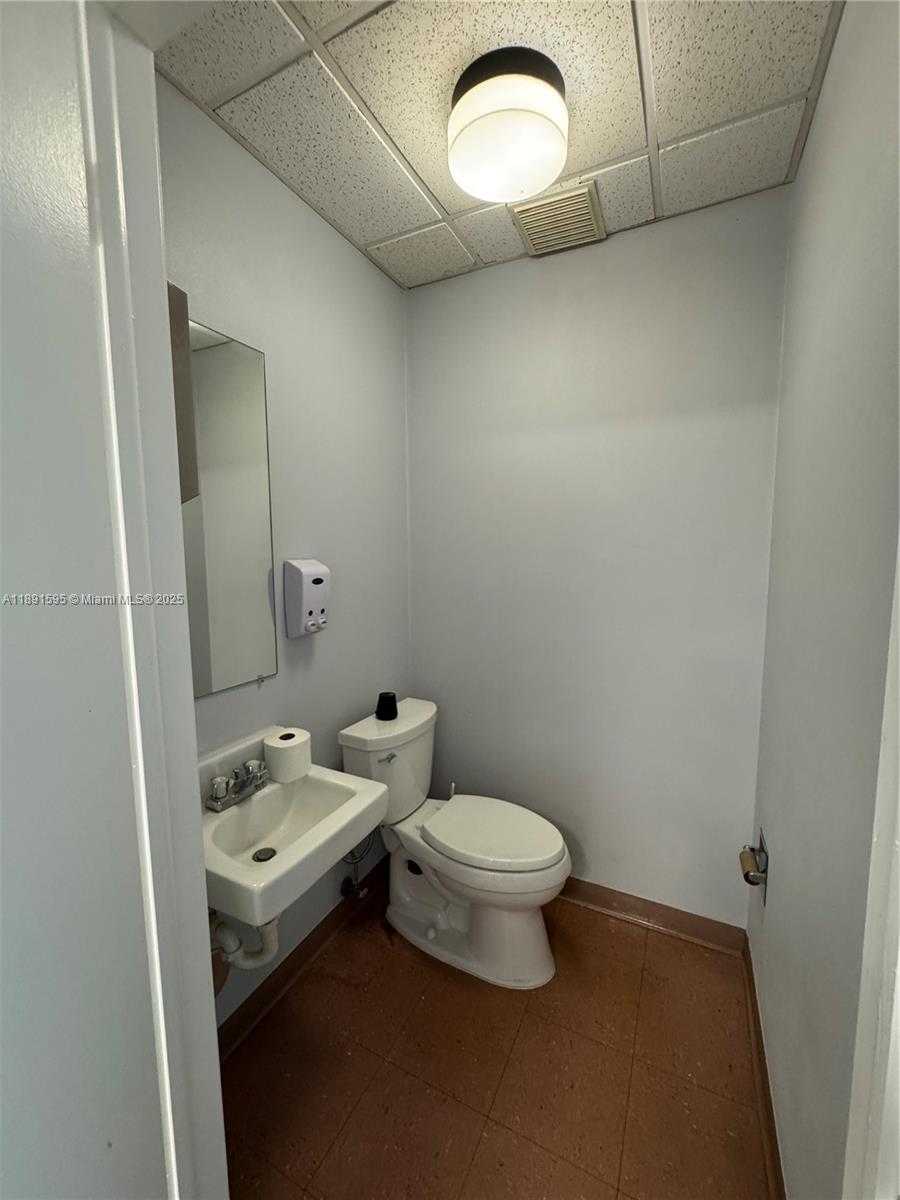 Small Image of 9000 SOUTH WEST 152ND ST, Palmetto Bay Number 26