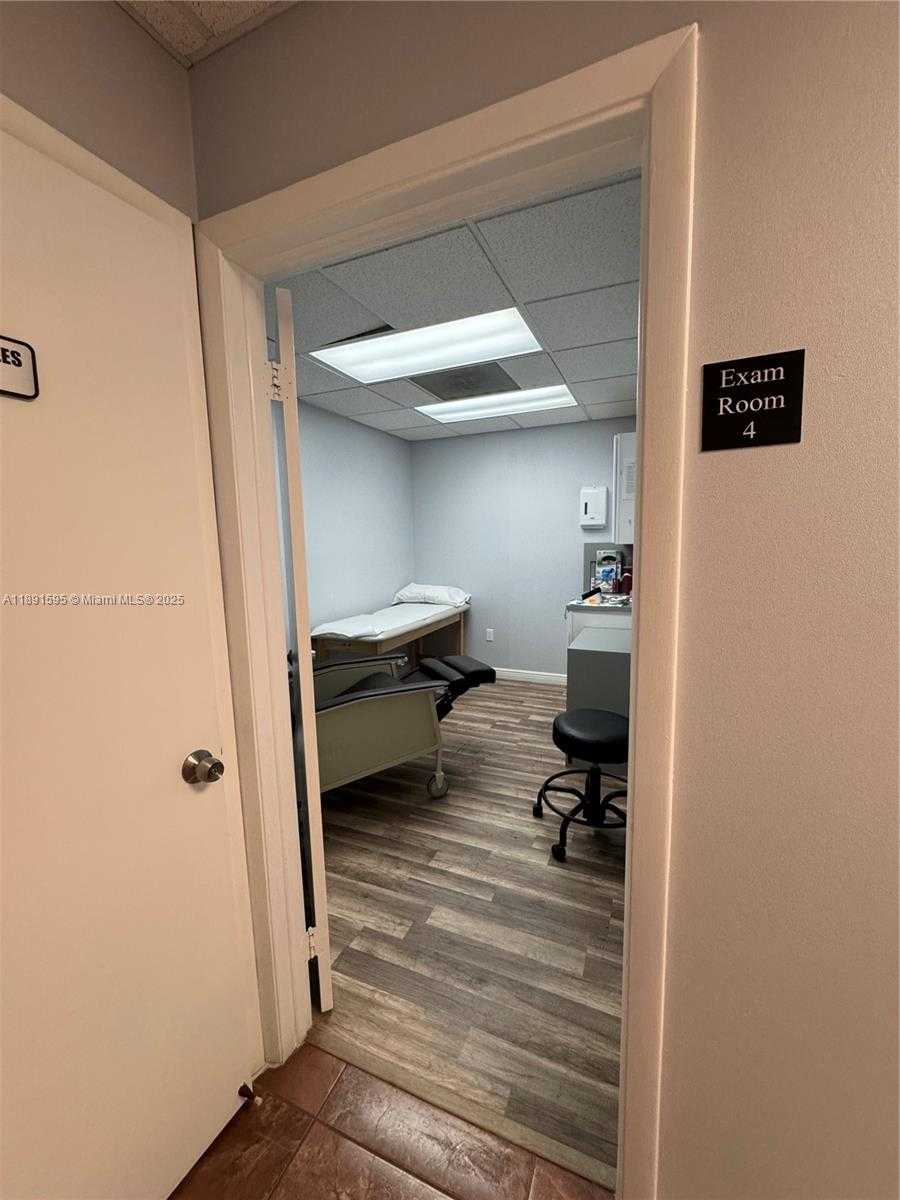 Small Image of 9000 SOUTH WEST 152ND ST, Palmetto Bay Number 28