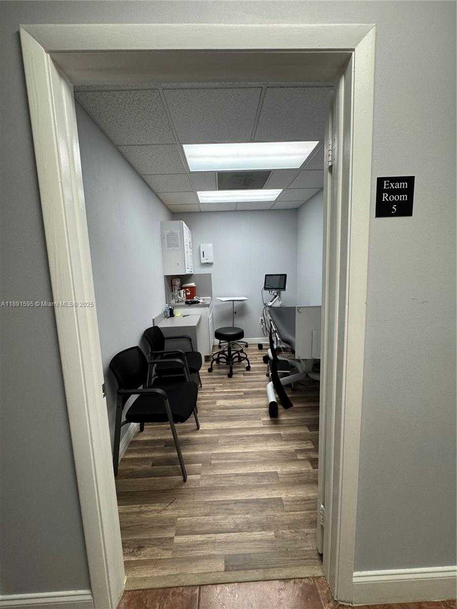 Small Image of 9000 SOUTH WEST 152ND ST, Palmetto Bay Number 31