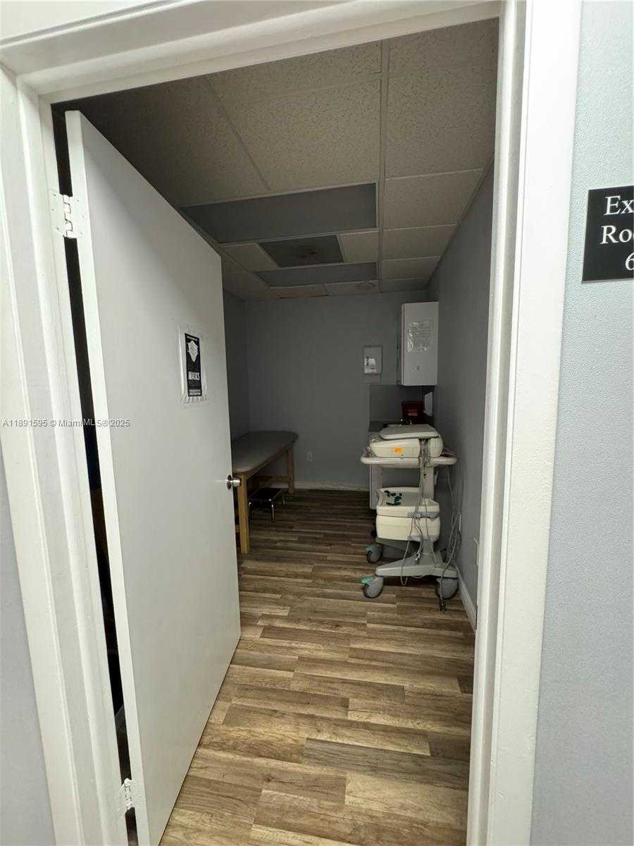 Small Image of 9000 SOUTH WEST 152ND ST, Palmetto Bay Number 32
