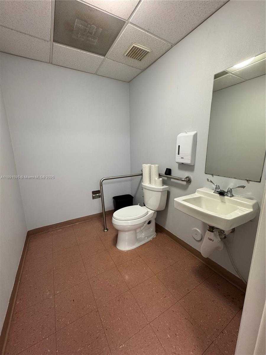 Small Image of 9000 SOUTH WEST 152ND ST, Palmetto Bay Number 34
