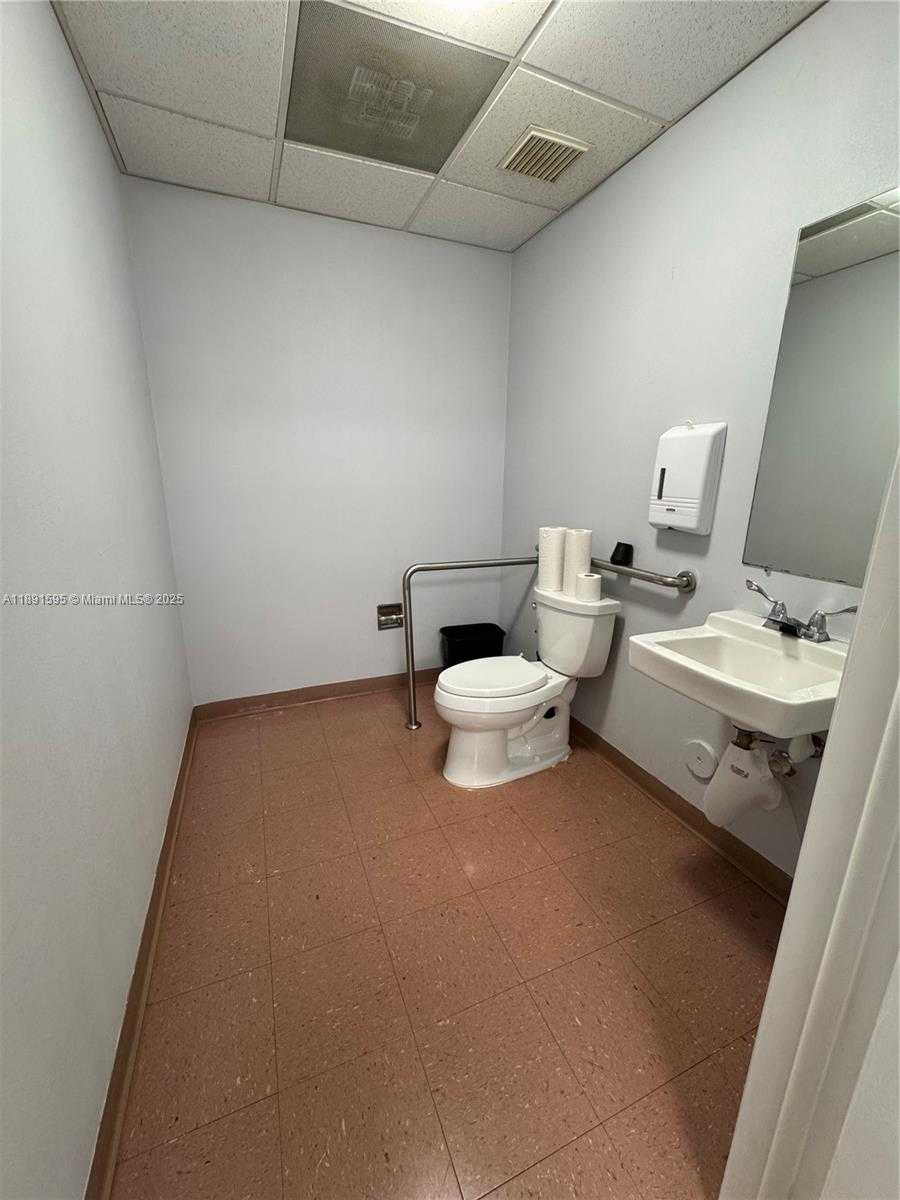 Small Image of 9000 SOUTH WEST 152ND ST, Palmetto Bay Number 35