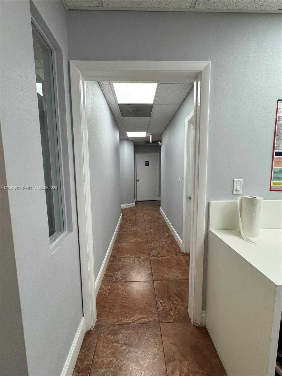 Small Image of 9000 SOUTH WEST 152ND ST, Palmetto Bay Number 38