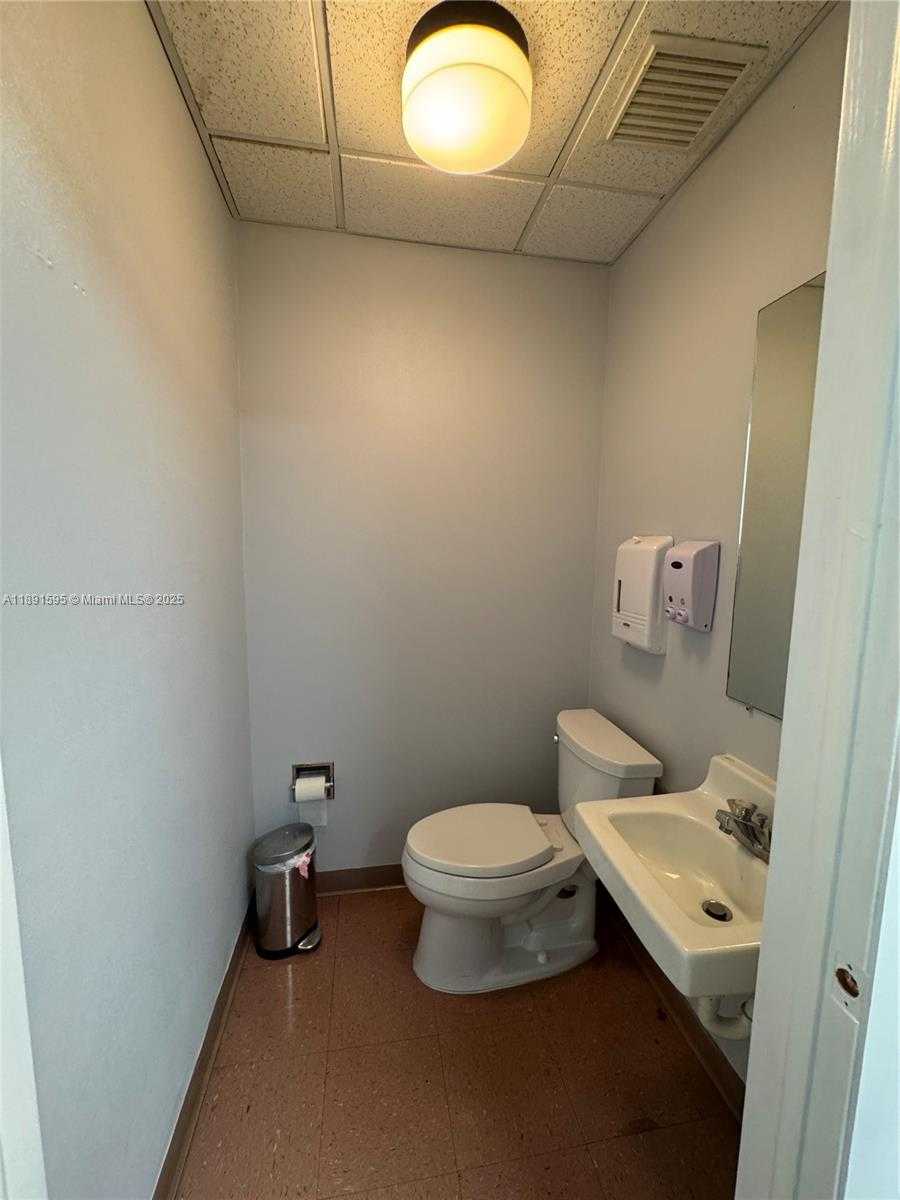 Small Image of 9000 SOUTH WEST 152ND ST, Palmetto Bay Number 8