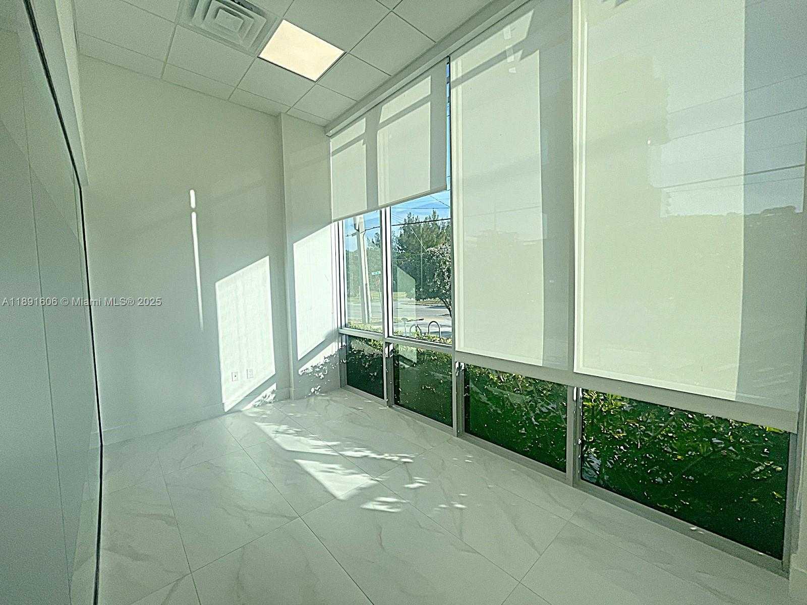 Small Image of 800 SOUTH EAST 4TH AVE #109, Hallandale Beach Number 2