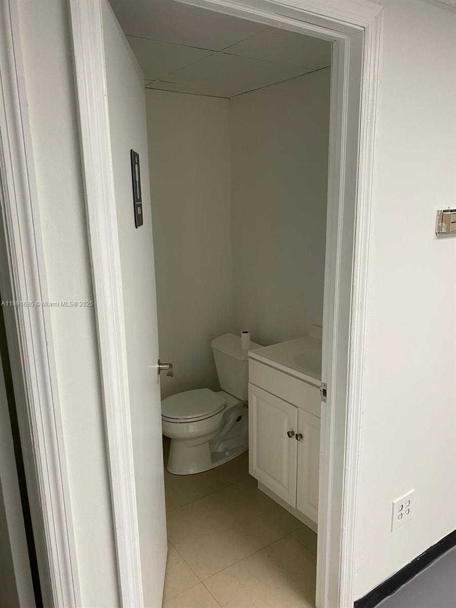 Small Image of 1791 BLOUNT RD #911/912, Pompano Beach Number 19