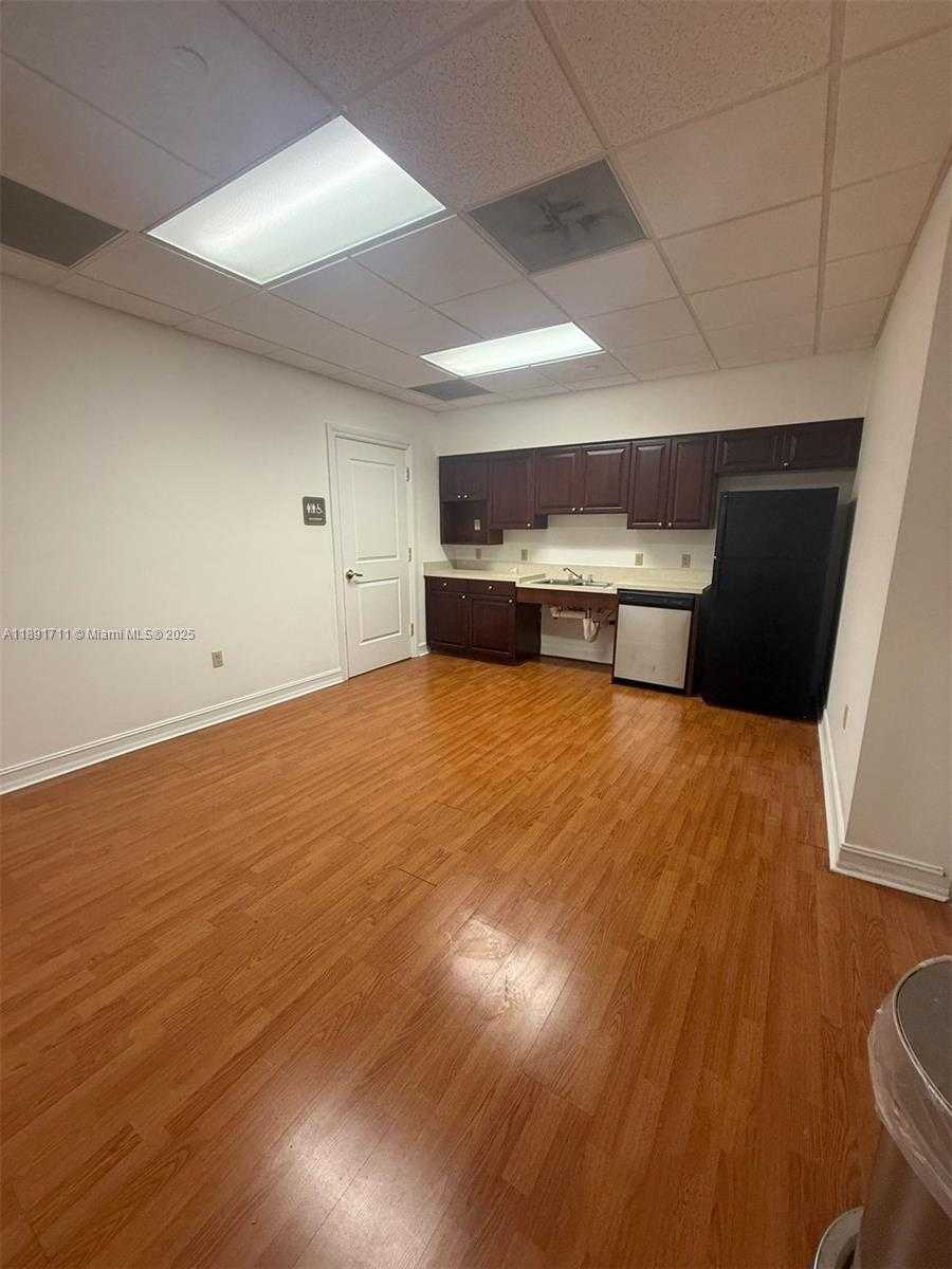 Small Image of Miami Beach Number 10