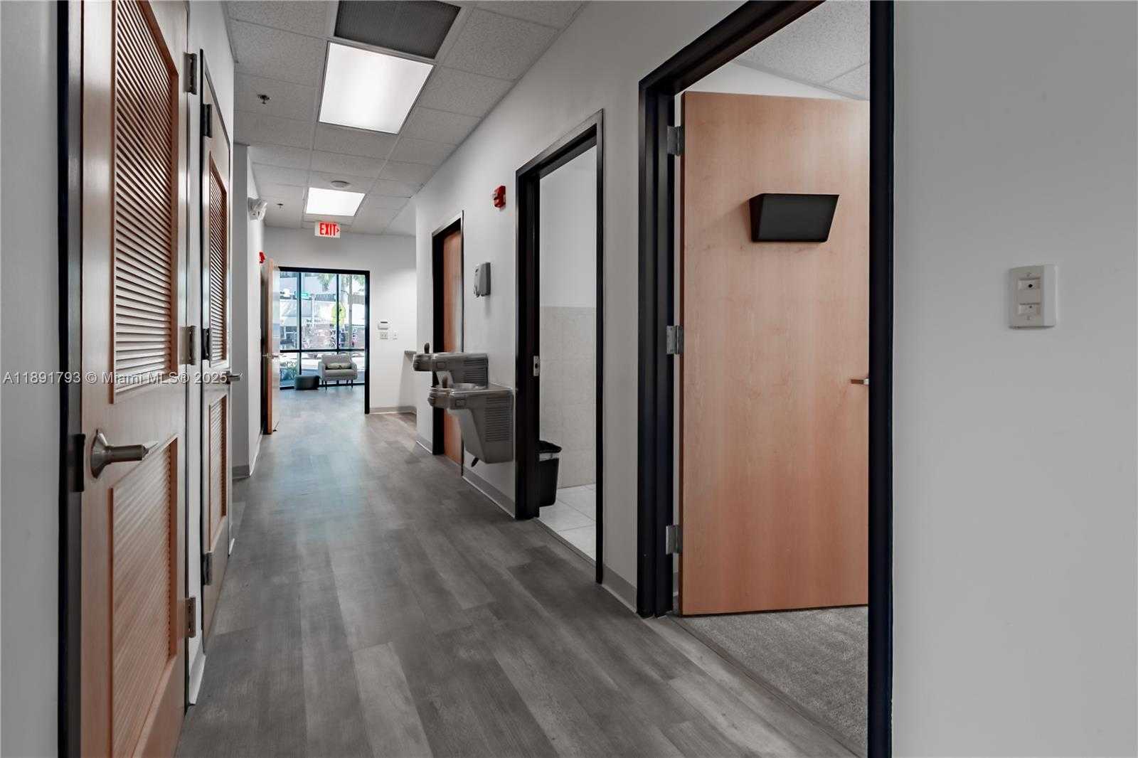 Small Image of 410 WEST 41ST ST #103, Miami Beach Number 4