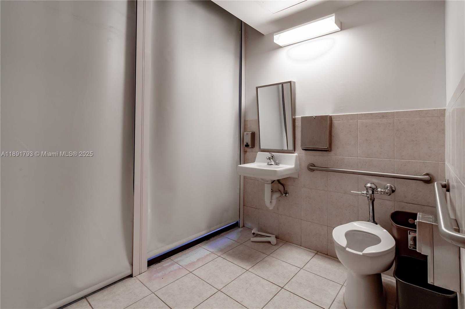 Small Image of 410 WEST 41ST ST #103, Miami Beach Number 8
