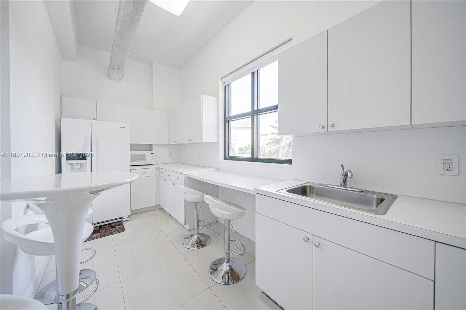 Small Image of 814 PONCE DE LEON BLVD #304, Coral Gables Number 14