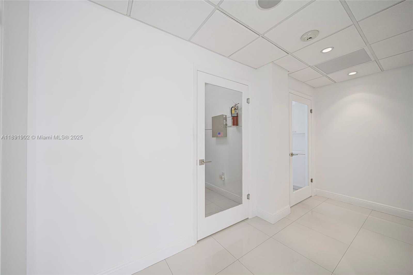Small Image of 814 PONCE DE LEON BLVD #304, Coral Gables Number 9