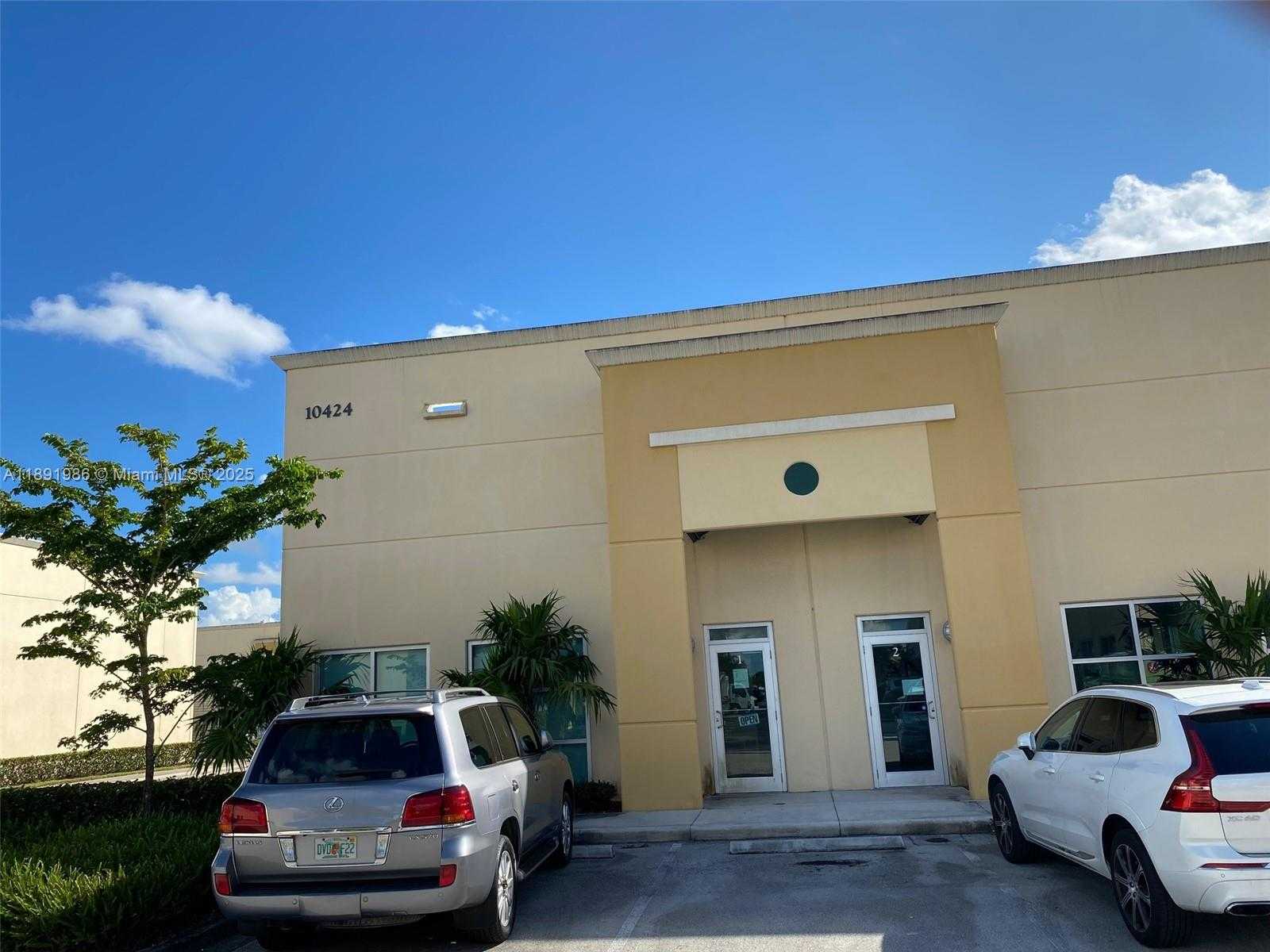 Small Image of 10424 W State Rd 84, Davie, FL 33324, USA Number 4