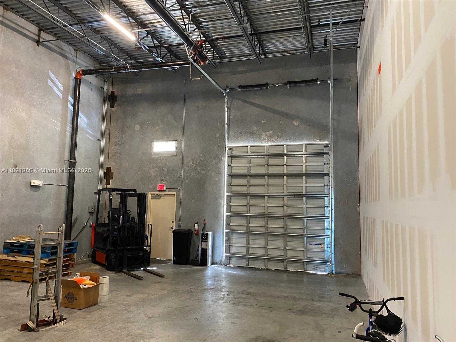 Small Image of 10424 W State Rd 84, Davie, FL 33324, USA Number 7