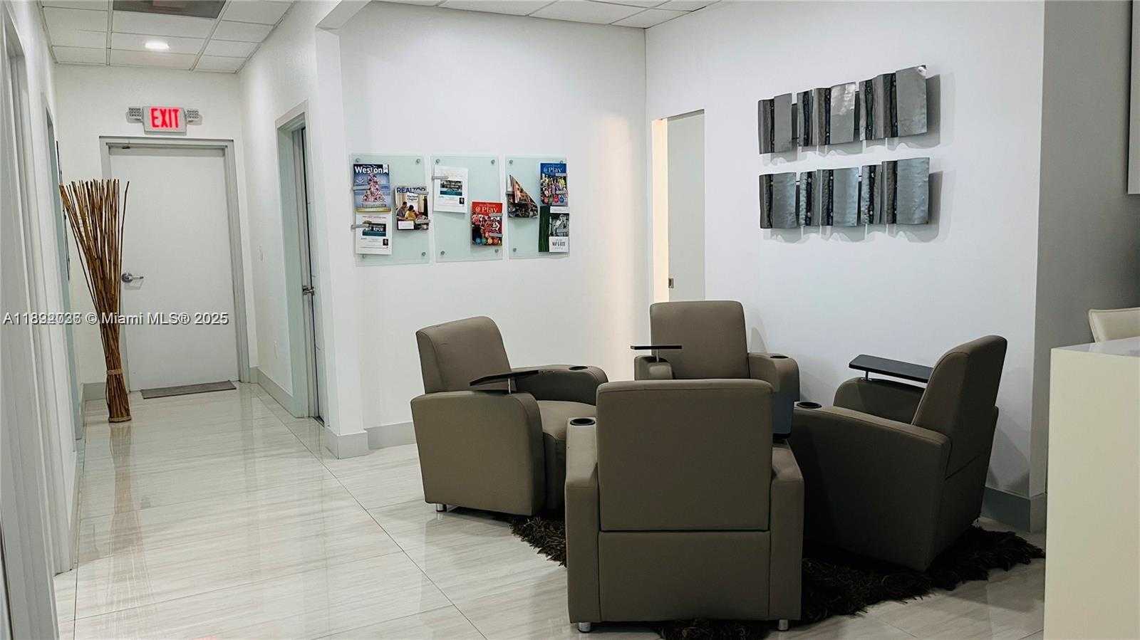 Small Image of 17100 ROYAL PALM BLVD #1, Weston Number 5