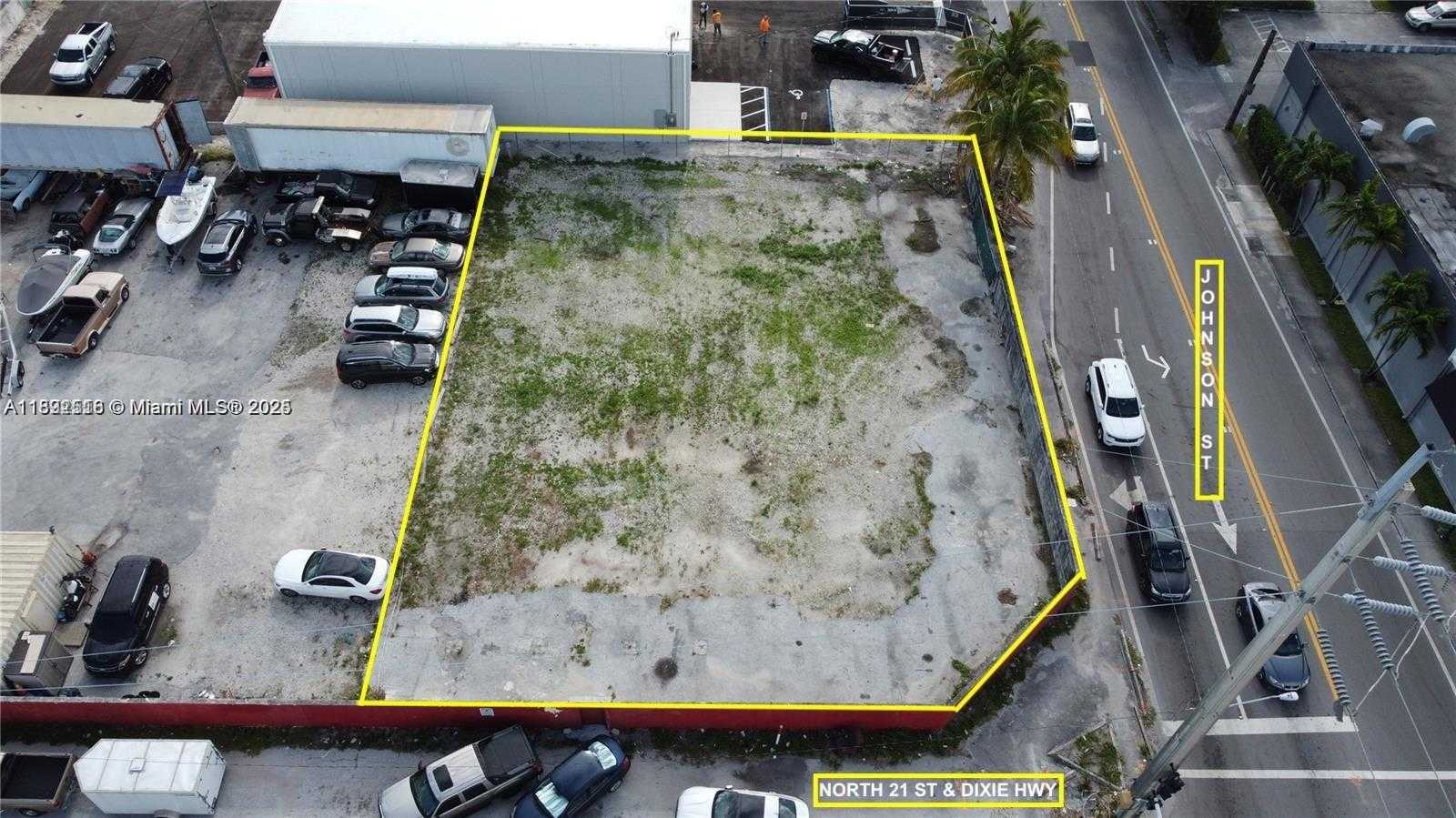Small Image of 921 NORTH 21ST AVE, Hollywood Number 3