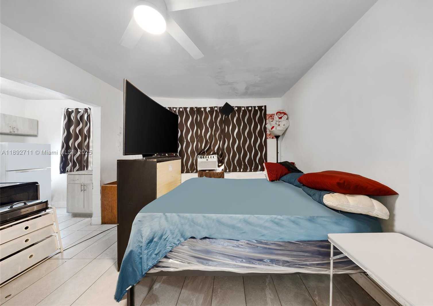 Small Image of 2028 SOUTH WEST 6TH ST, Miami Number 13