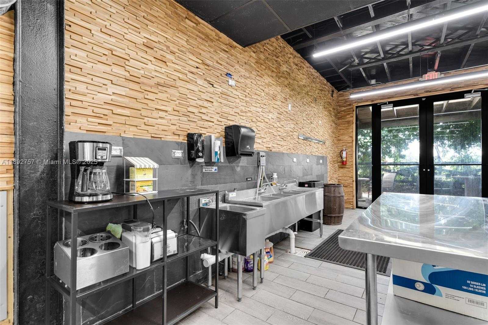 Small Image of 23175 SOUTH WEST NARANJA RD, Miami Number 10