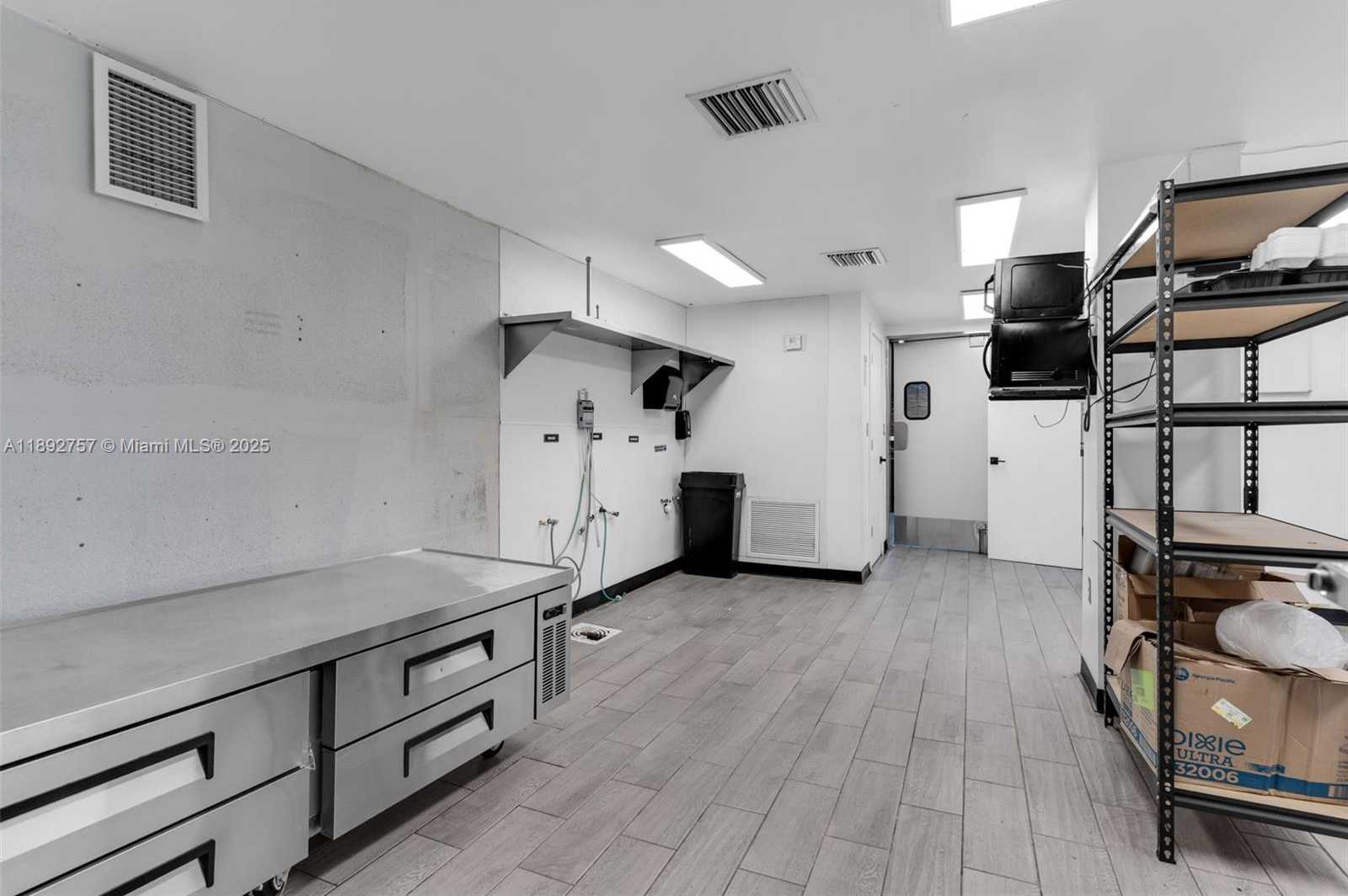 Small Image of 23175 SOUTH WEST NARANJA RD, Miami Number 12