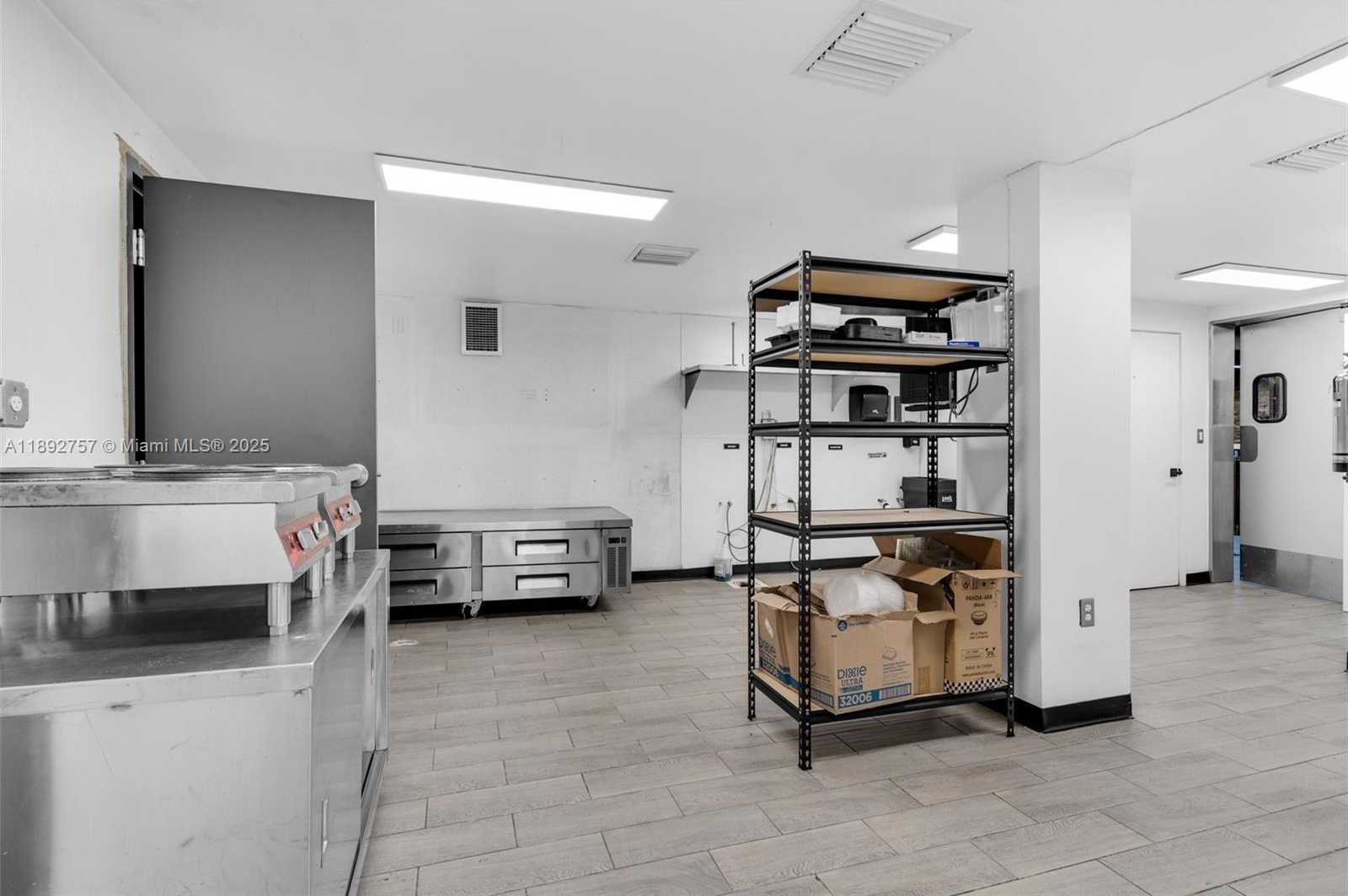 Small Image of 23175 SOUTH WEST NARANJA RD, Miami Number 16