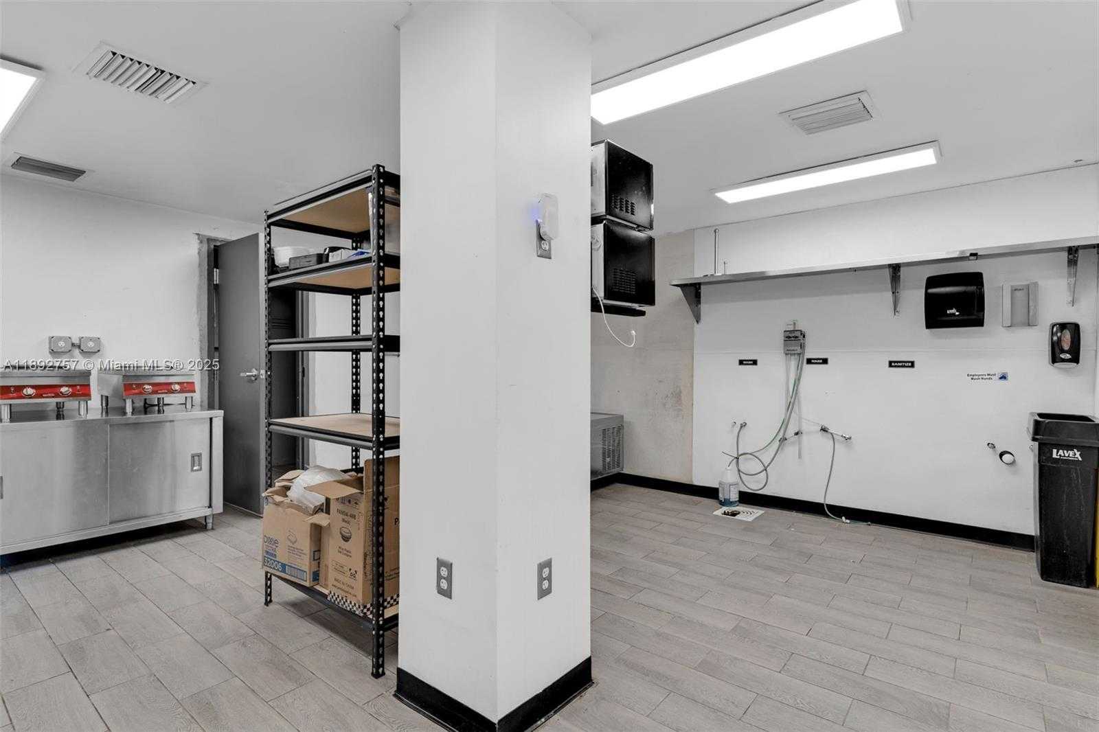 Small Image of 23175 SOUTH WEST NARANJA RD, Miami Number 18