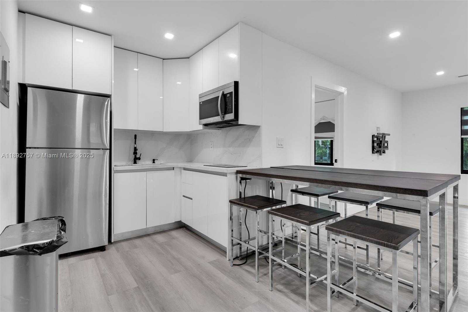 Small Image of 23175 SOUTH WEST NARANJA RD, Miami Number 24
