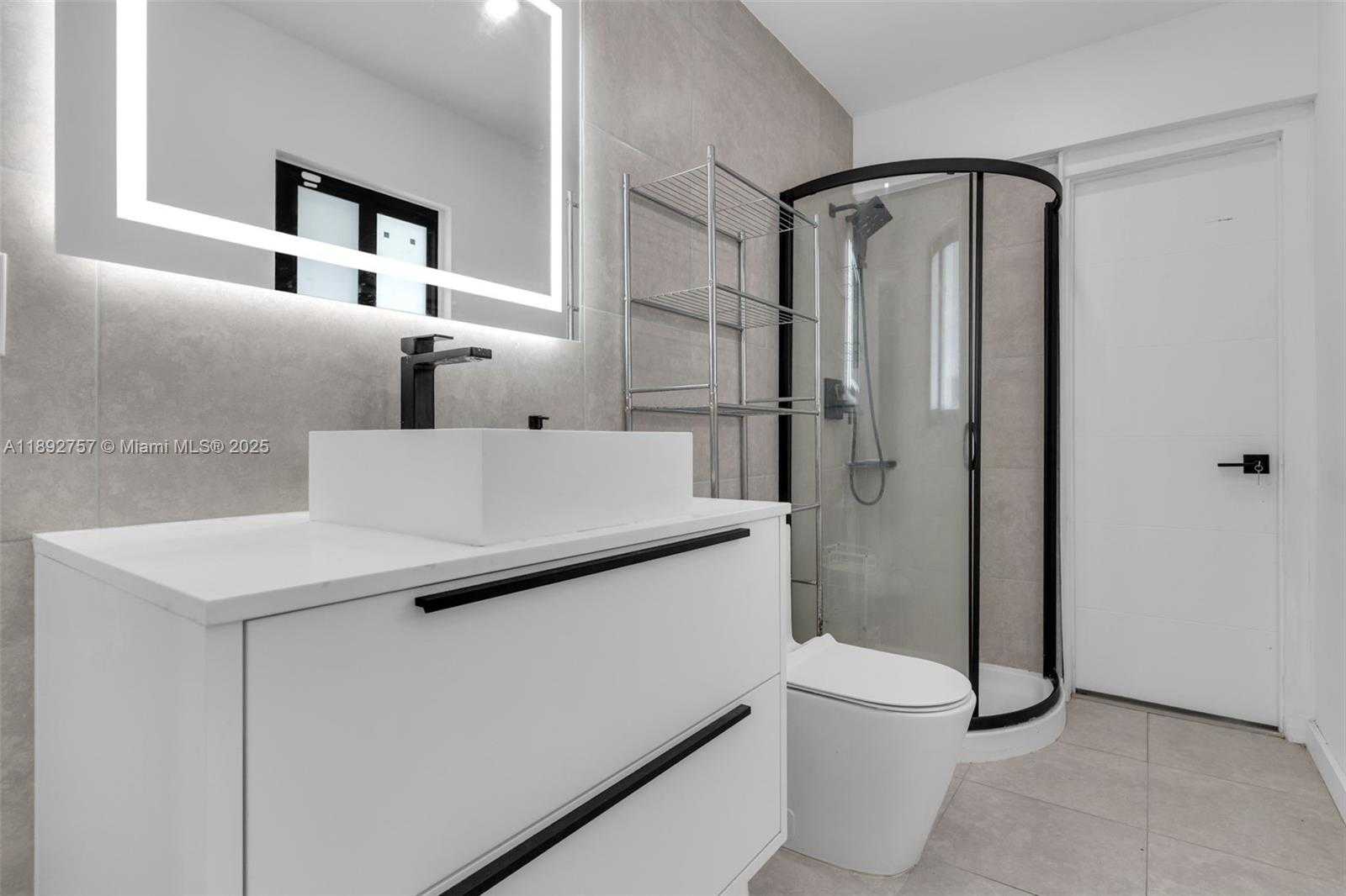 Small Image of 23175 SOUTH WEST NARANJA RD, Miami Number 28