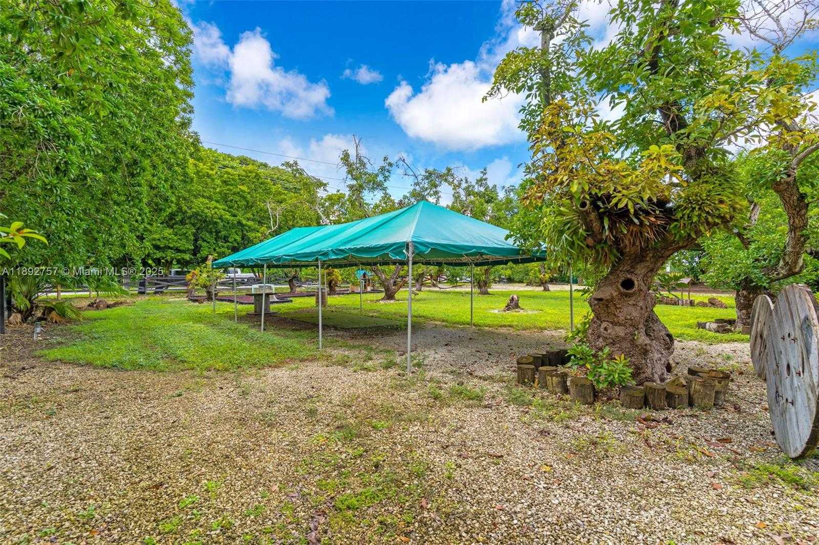 Small Image of 23175 SOUTH WEST NARANJA RD, Miami Number 32