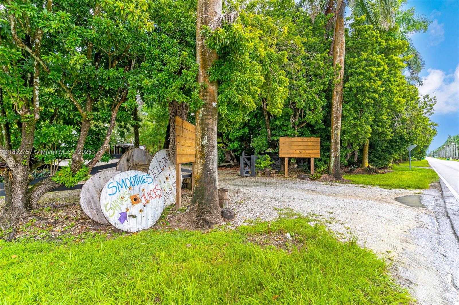 Small Image of 23175 SOUTH WEST NARANJA RD, Miami Number 34