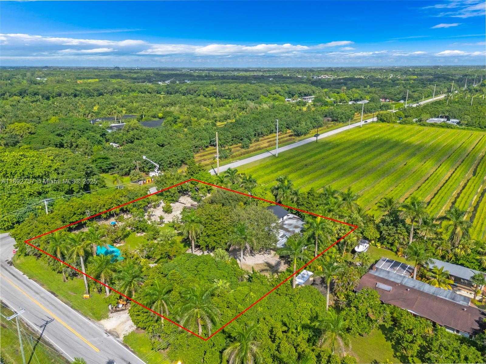 Small Image of 23175 SOUTH WEST NARANJA RD, Miami Number 35