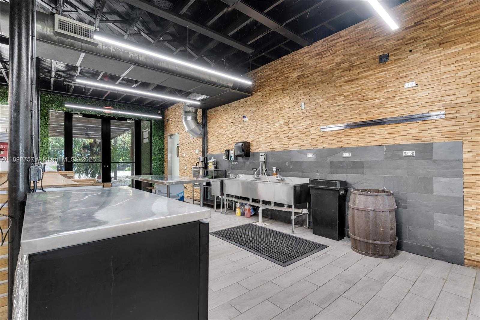 Small Image of 23175 SOUTH WEST NARANJA RD, Miami Number 8