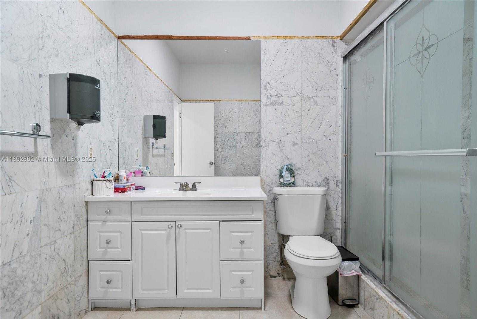 Small Image of 960 WEST 84TH ST, Hialeah Number 10