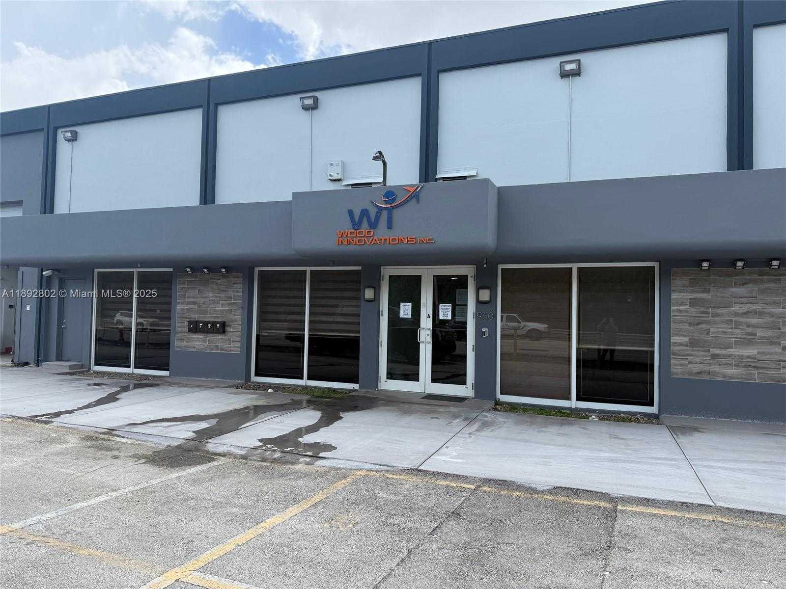 Small Image of 960 WEST 84TH ST, Hialeah Number 14