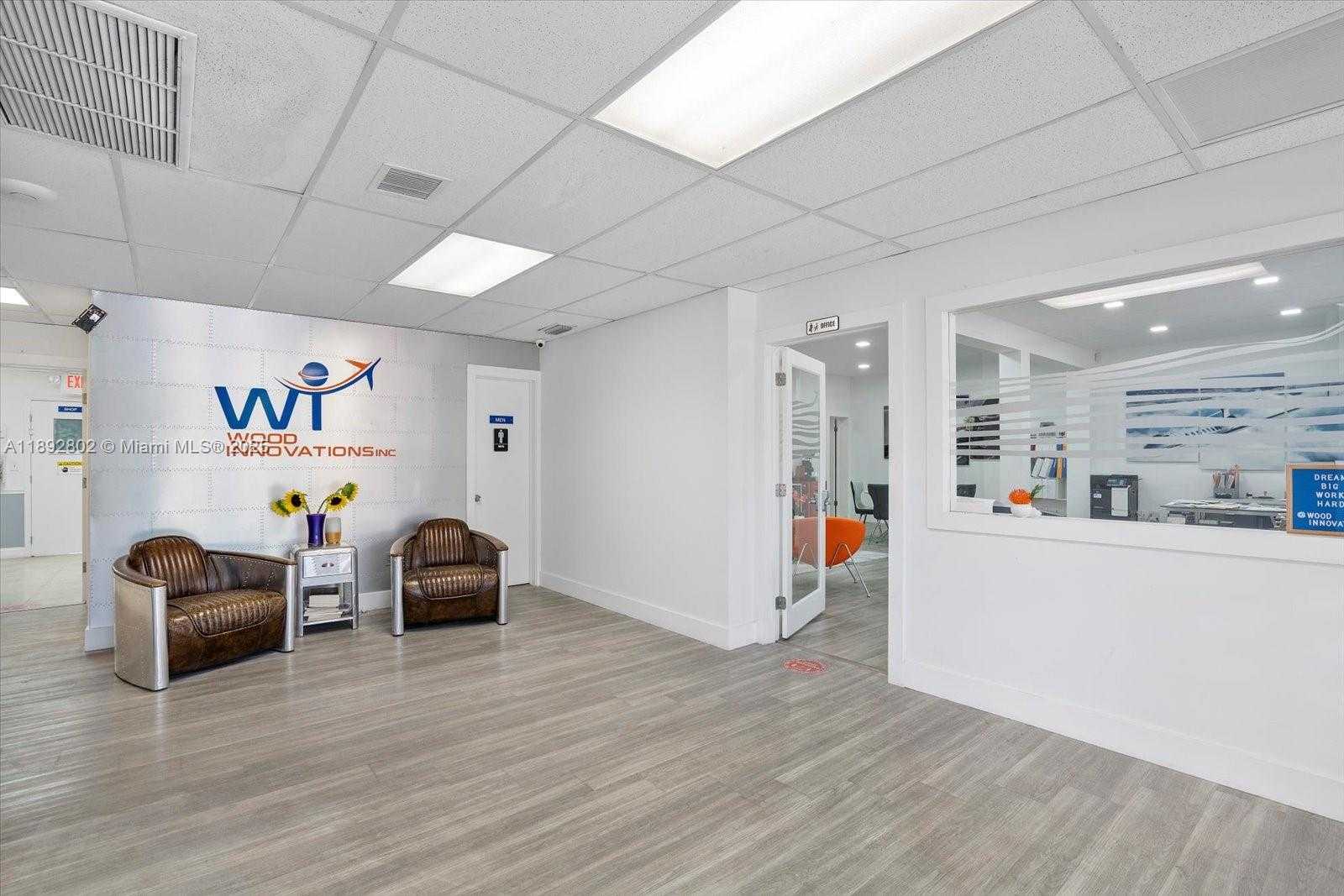 Small Image of 960 WEST 84TH ST, Hialeah Number 3