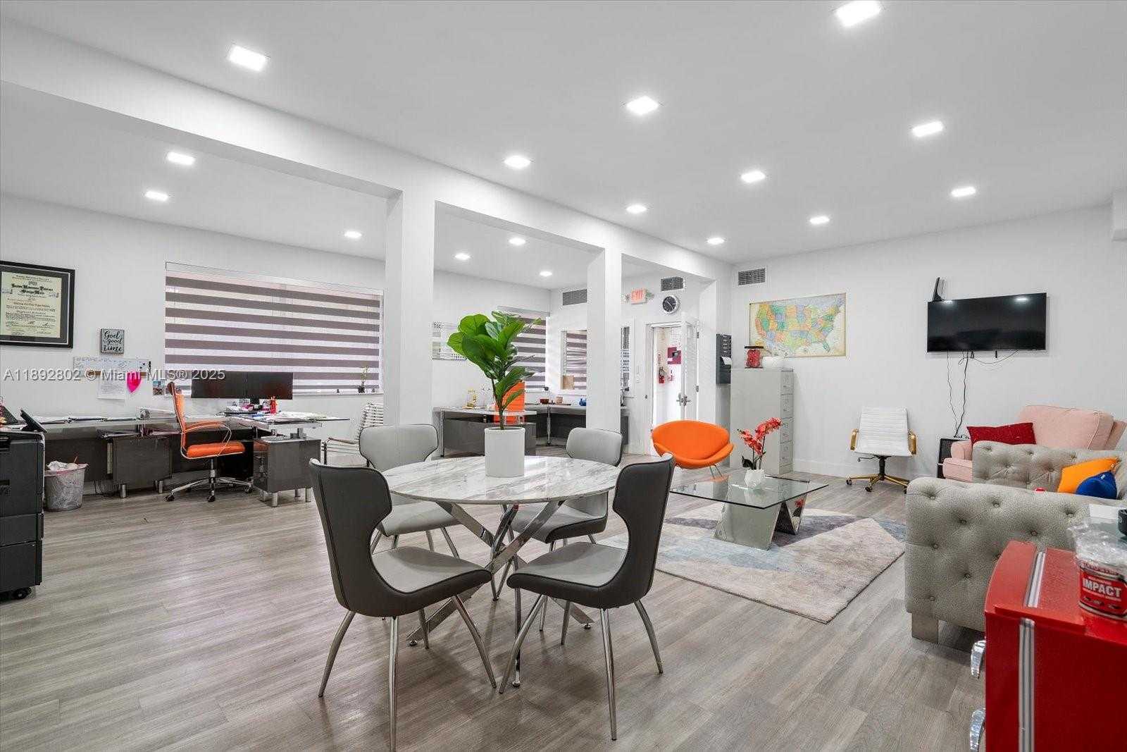 Small Image of 960 WEST 84TH ST, Hialeah Number 6