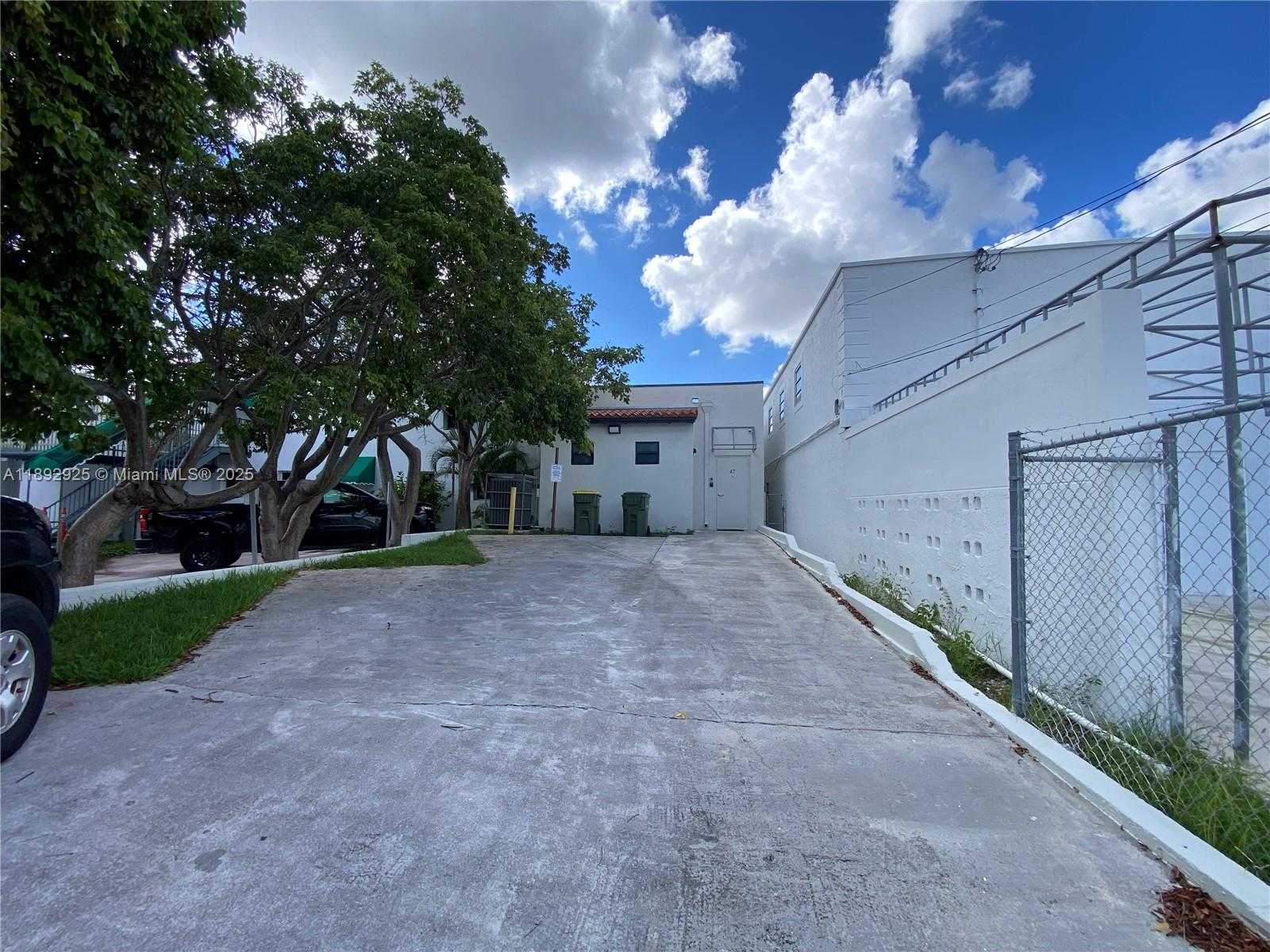 Small Image of 47 NORTH KROME AVE, Homestead Number 11