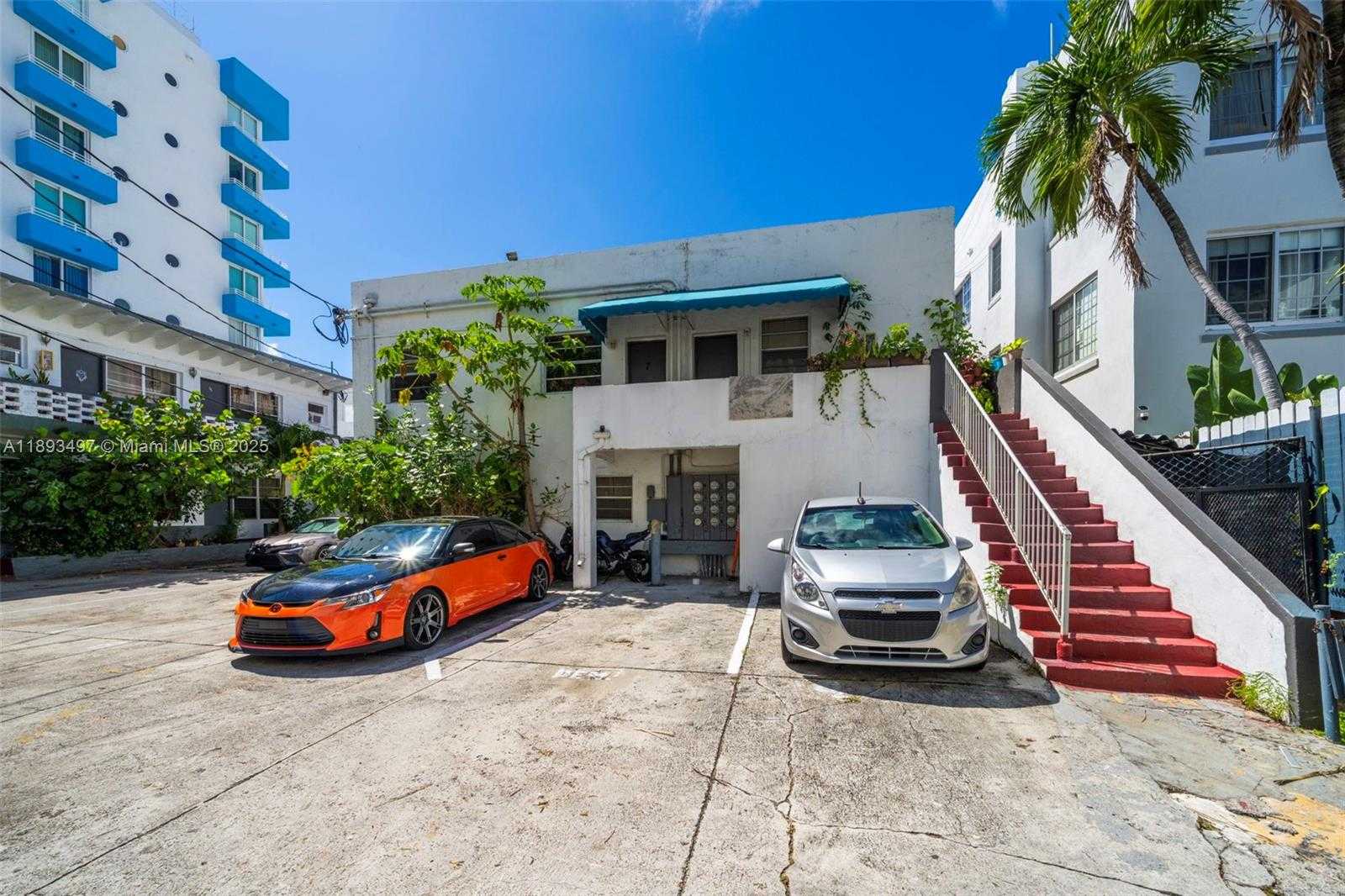 Small Image of 249 COLLINS AVE, Miami Beach Number 11