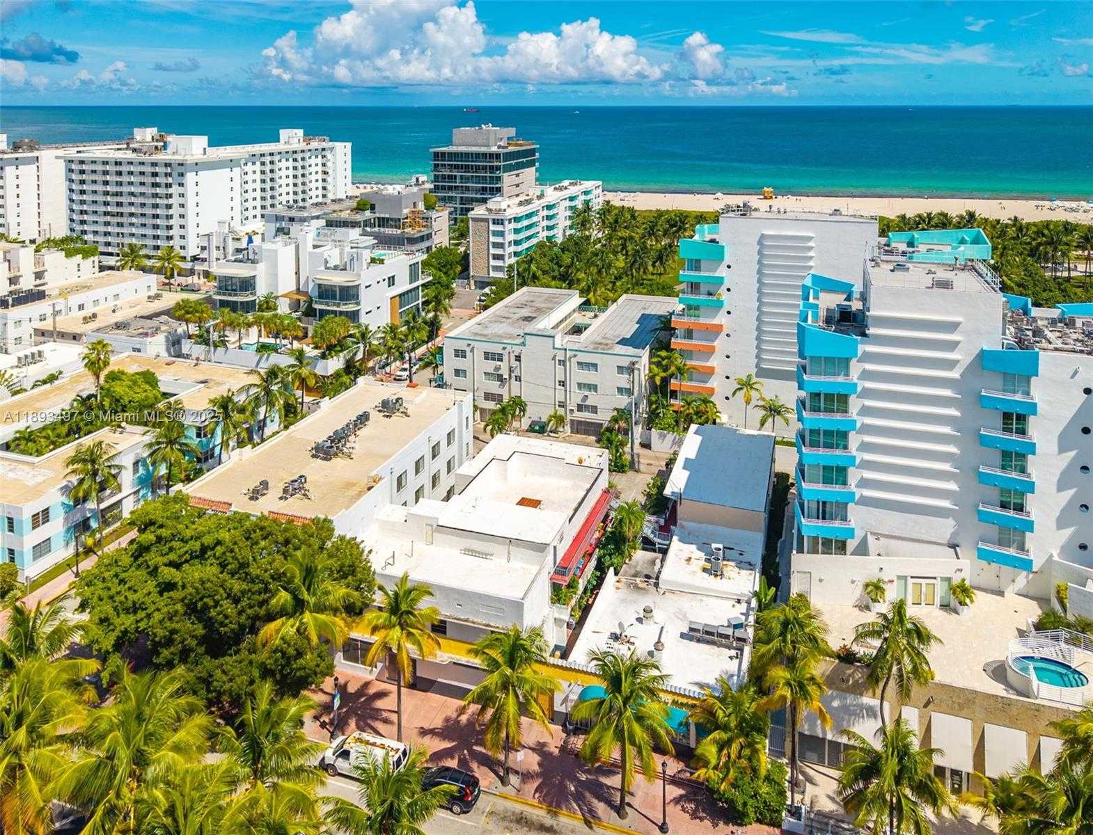 Small Image of 249 COLLINS AVE, Miami Beach Number 14