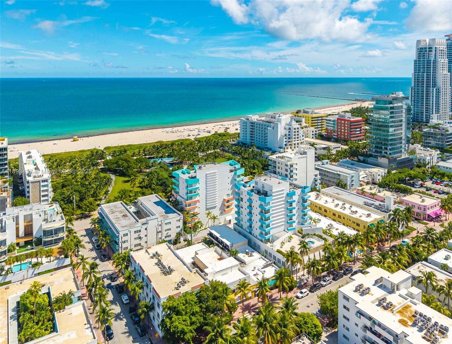 Small Image of 249 COLLINS AVE, Miami Beach Number 17