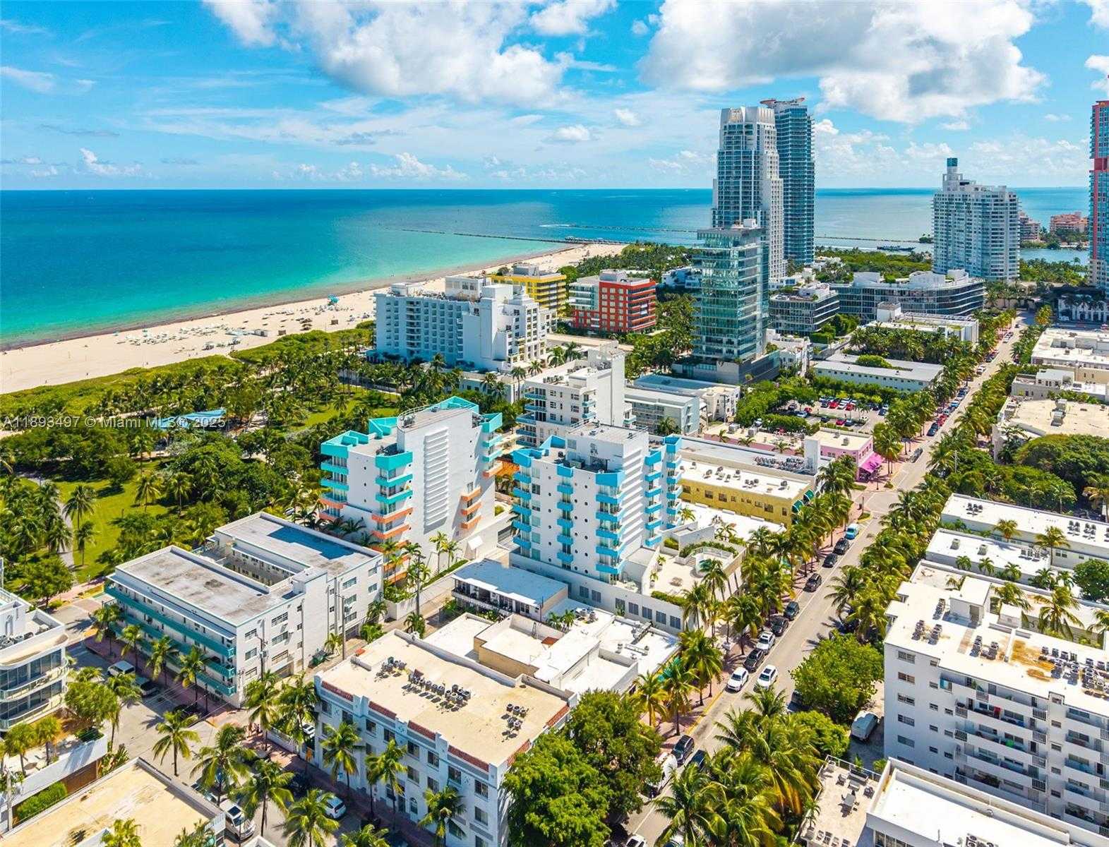 Small Image of 249 COLLINS AVE, Miami Beach Number 18